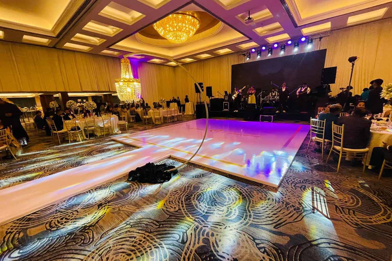 Dancing floor hOME
